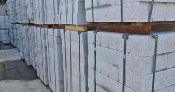 贵阳芝麻白路牙石，路侧石