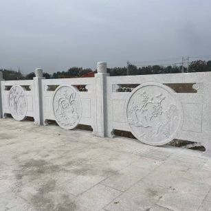贵阳芝麻白河道栏杆 石材栏杆