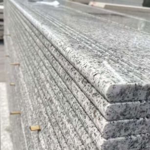 贵阳芝麻白楼梯踏步 花岗岩楼梯板材
