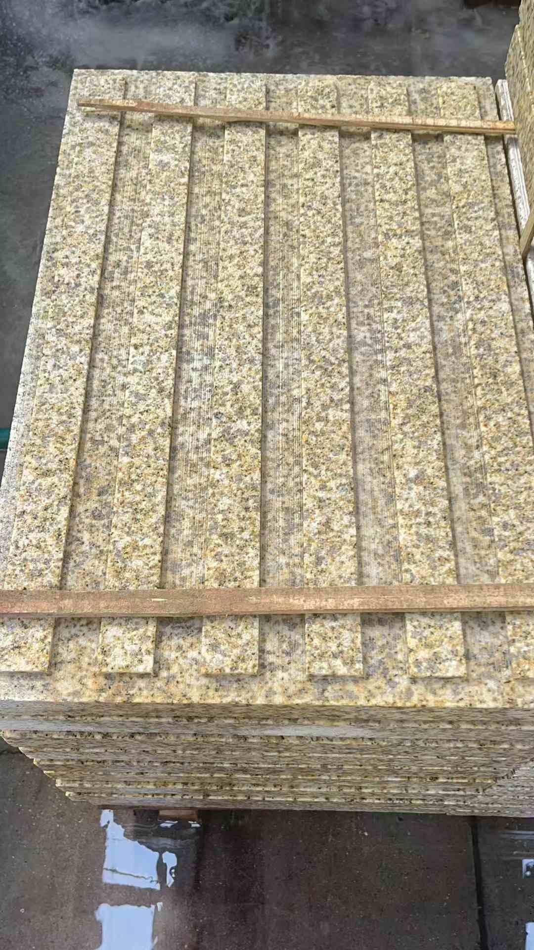 贵阳黄金麻盲道 石材盲道