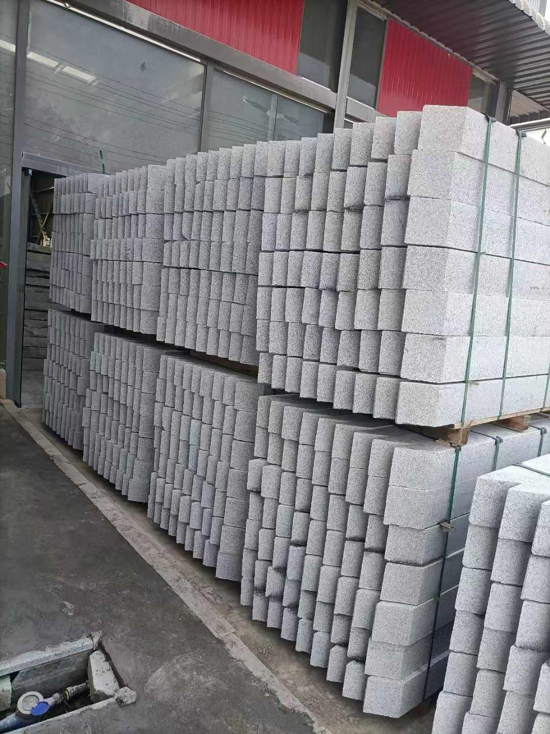贵阳芝麻白树围石 树池