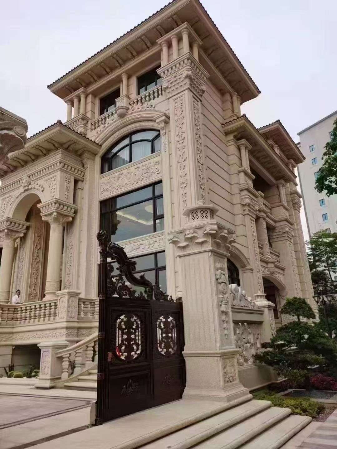 贵阳黄金麻别墅外墙异形定制